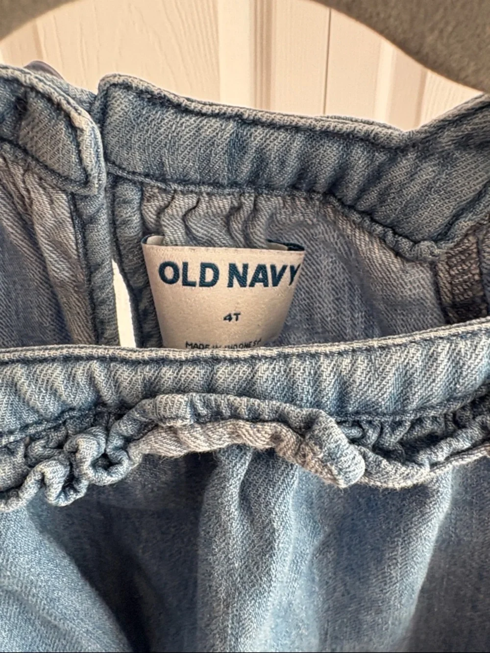 Old Navy 4T Girls' Light Blue Denim Chambray Dress with Ruffle Neck